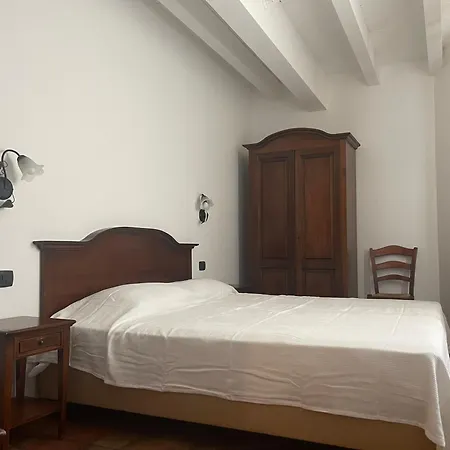 Capomulini 3 Stelle أتشيريالي