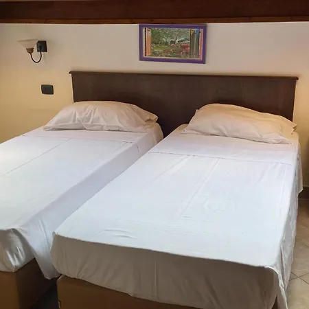 فندق Capomulini 3 Stelle 3*