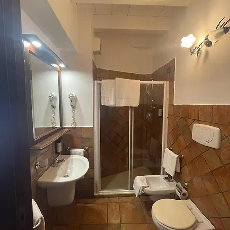 Capomulini 3 Stelle أتشيريالي