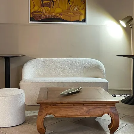 فندق Capomulini 3 Stelle أتشيريالي