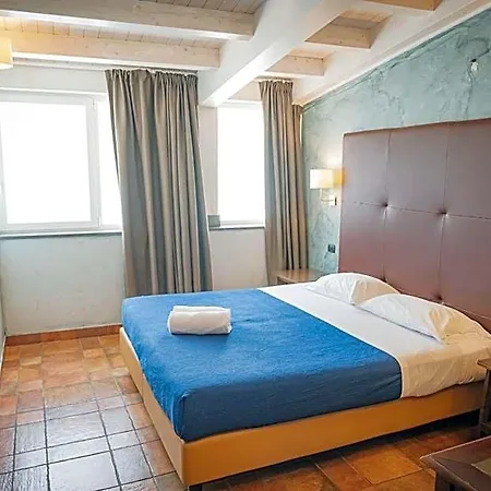 Hotel Capomulini 3 Stelle 3*