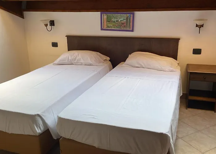 Hotel Capomulini 3 Stelle 3*
